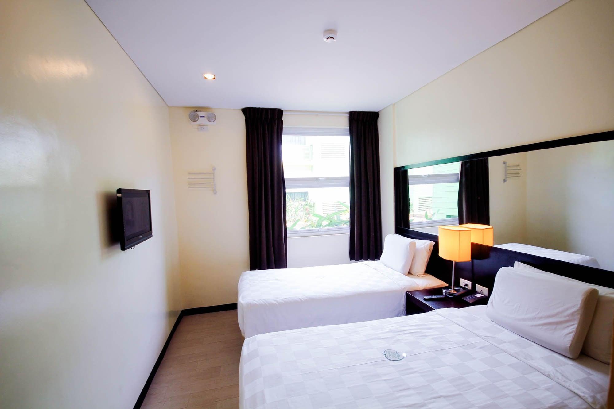Go Hotels Puerto Princesa Exterior photo