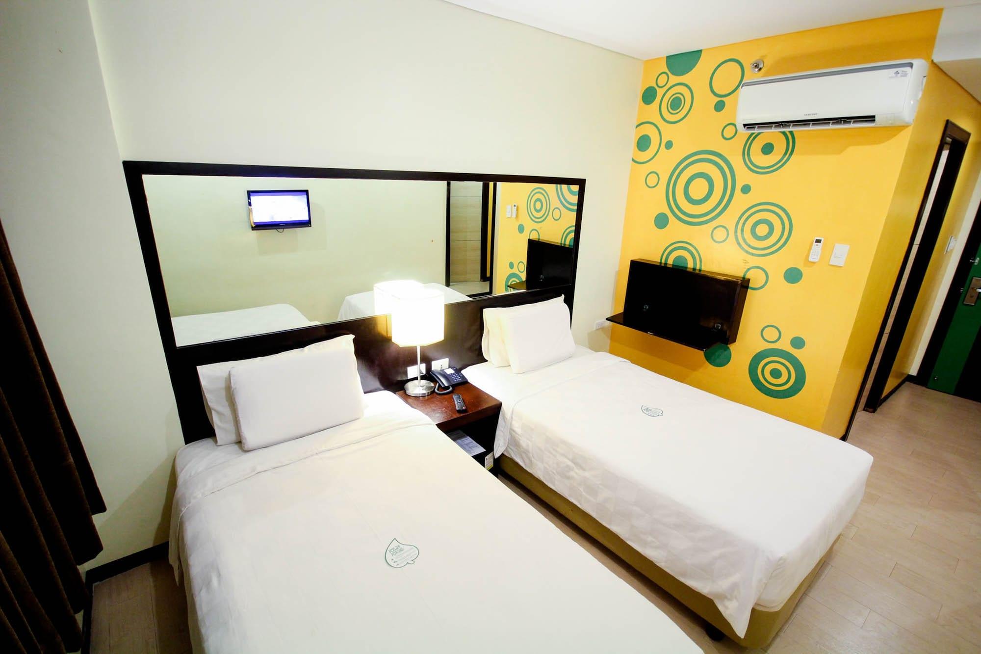 Go Hotels Puerto Princesa Exterior photo