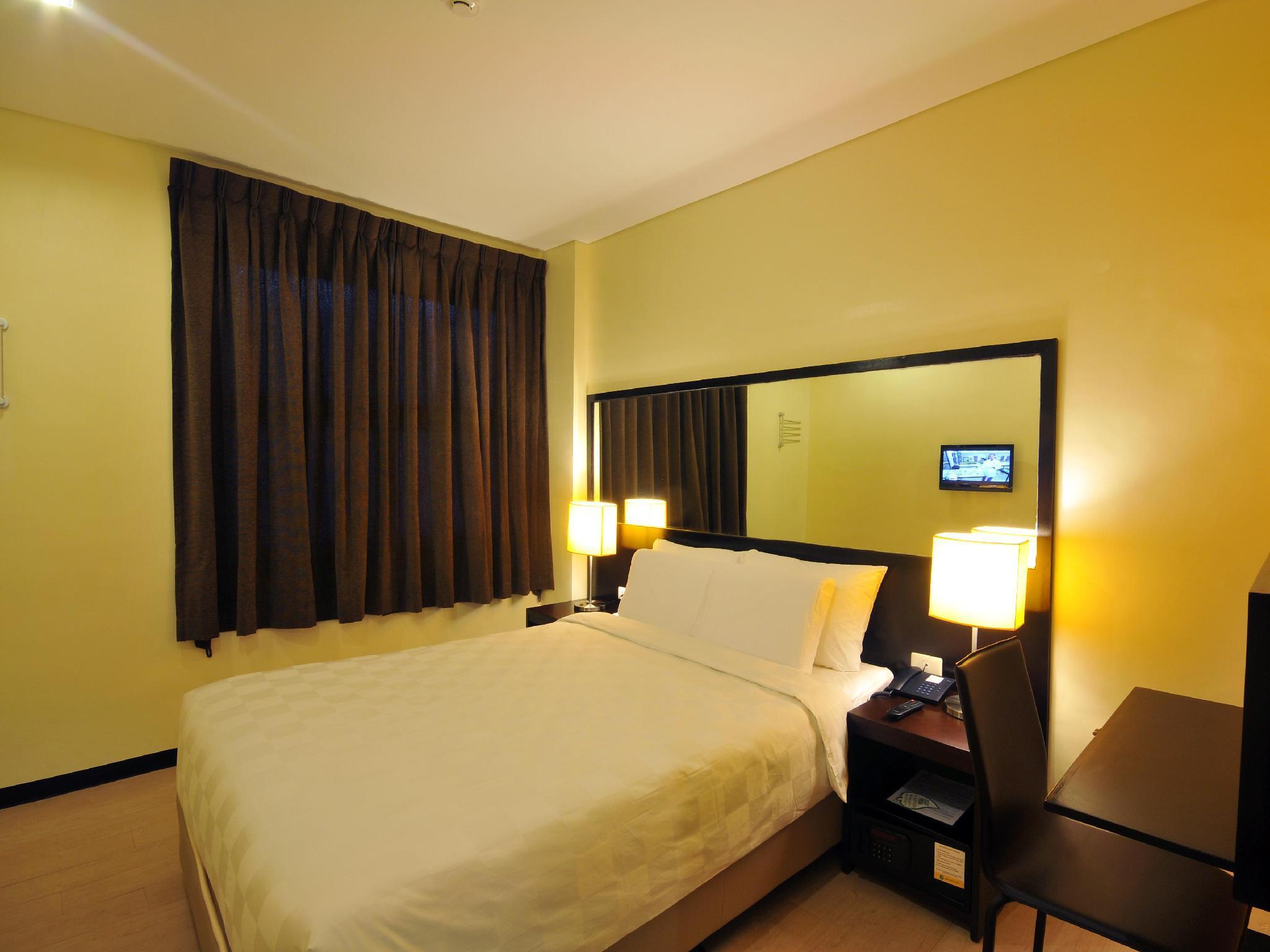 Go Hotels Puerto Princesa Exterior photo