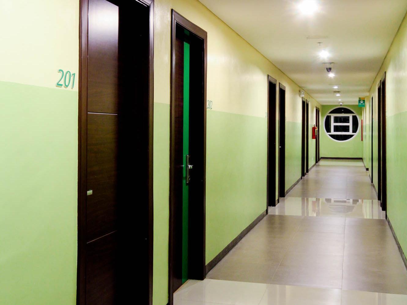 Go Hotels Puerto Princesa Exterior photo