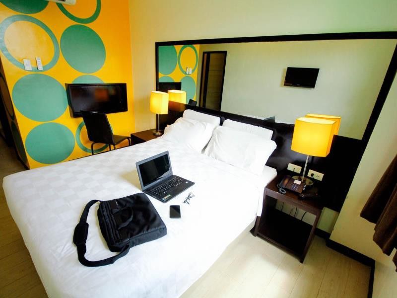 Go Hotels Puerto Princesa Exterior photo