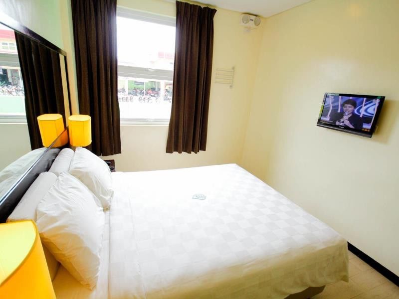 Go Hotels Puerto Princesa Exterior photo