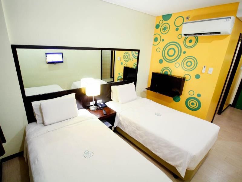Go Hotels Puerto Princesa Exterior photo