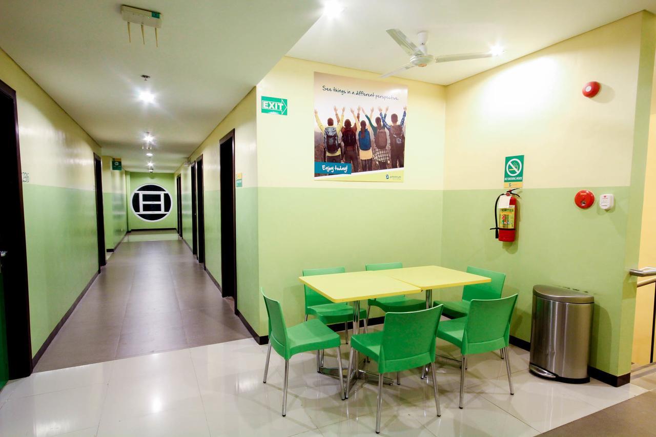 Go Hotels Puerto Princesa Exterior photo