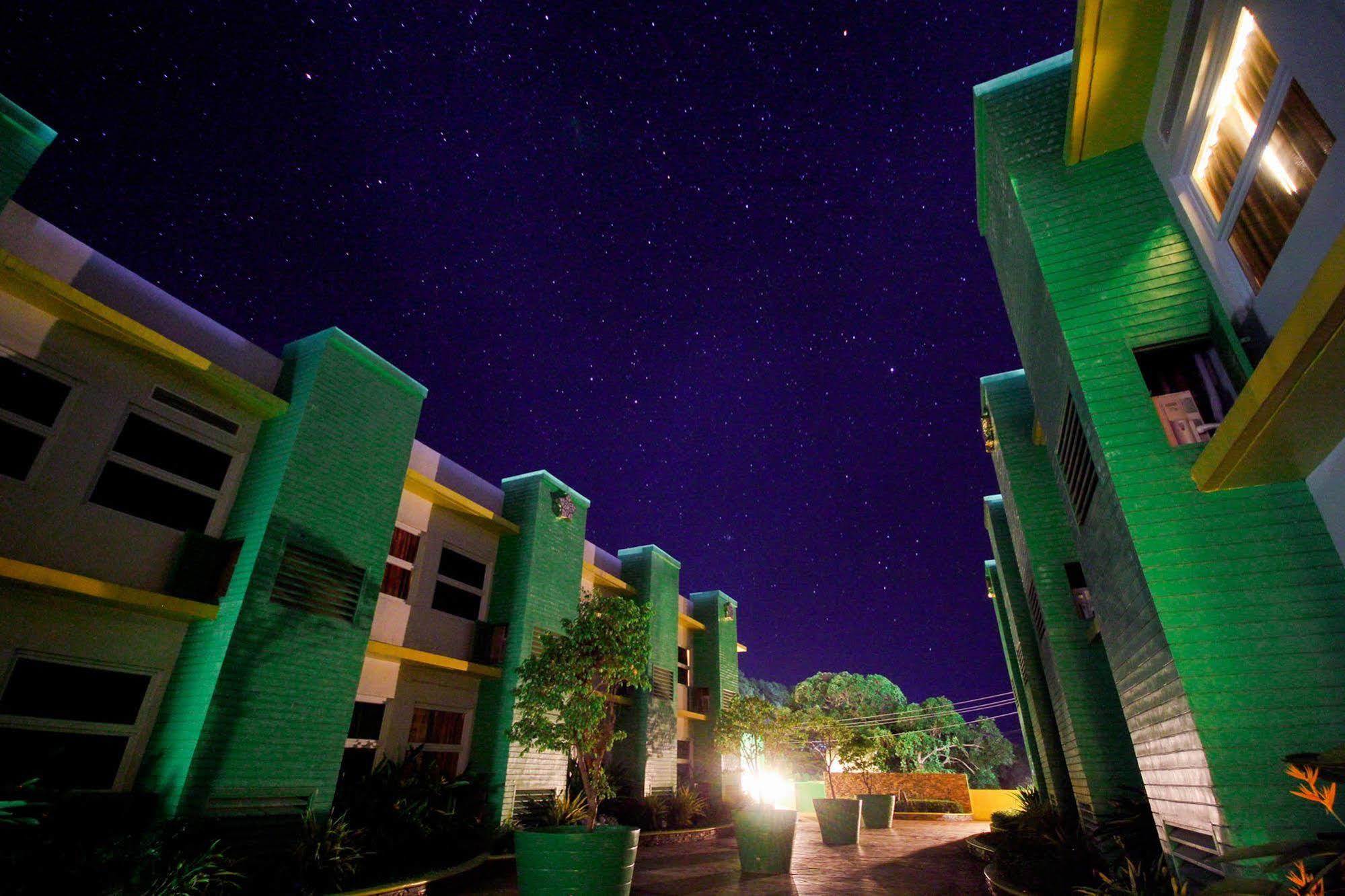 Go Hotels Puerto Princesa Exterior photo